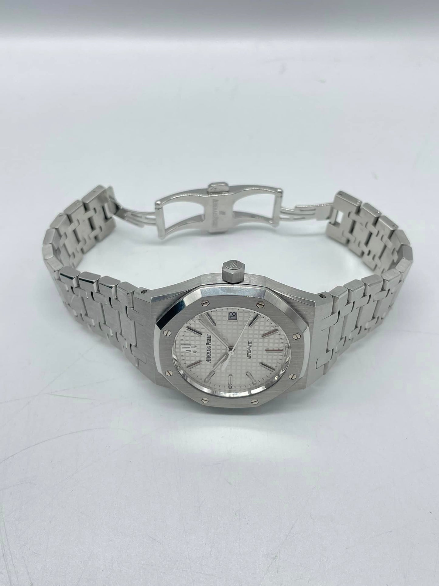 オーデマピゲ Audemars Piguet ロイヤルオーク Royal Oak 15300ST.OO.1220ST.01 中古美品 メンズRef. No15300ST.OO.1220ST.01