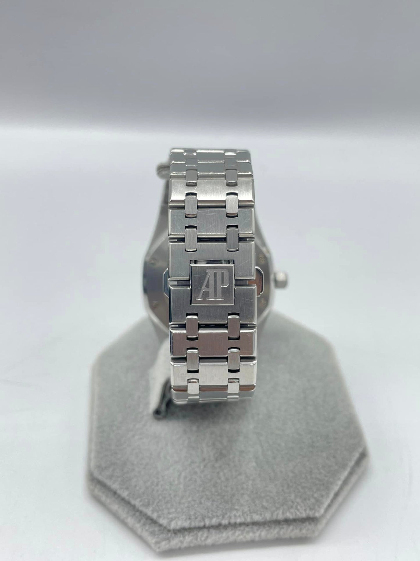 オーデマピゲ Audemars Piguet ロイヤルオーク Royal Oak 15300ST.OO.1220ST.01 中古美品 メンズRef. No15300ST.OO.1220ST.01