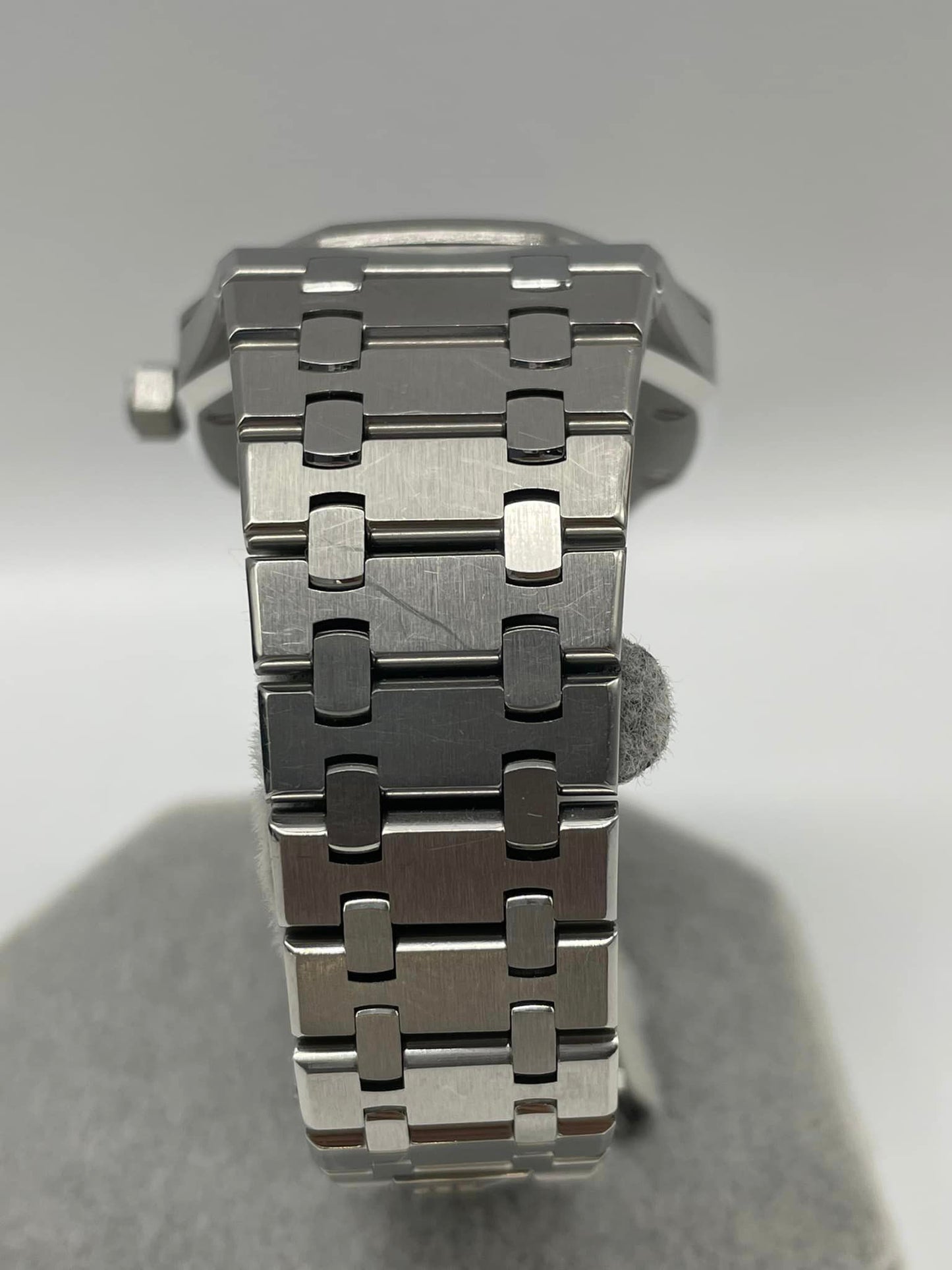 オーデマピゲ Audemars Piguet ロイヤルオーク Royal Oak 15300ST.OO.1220ST.01 中古美品 メンズRef. No15300ST.OO.1220ST.01