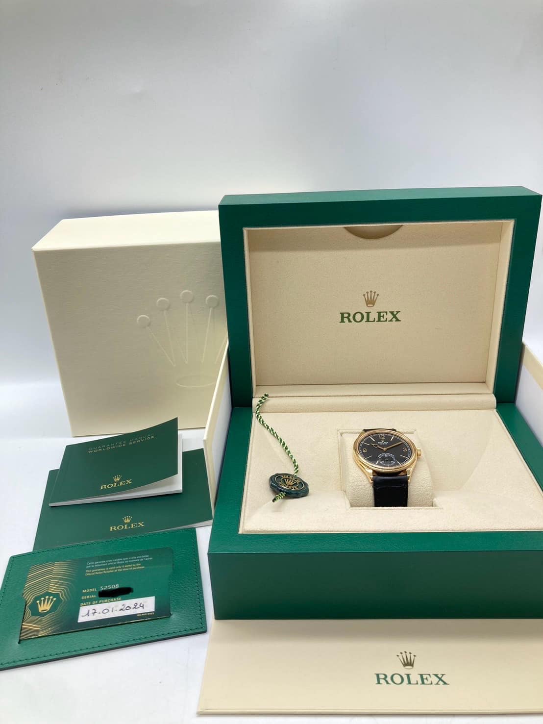 ロレックス ROLEX 1908 黒文字盤 52508 ほぼ未使用品 メンズ レディースRef. No52508